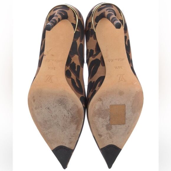 Louis Vuitton Printed Satin Heels - Picture 6 of 7